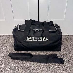 New Versace Limited Edition Black & Silver Duffle Bag Versace Fragrances Travel